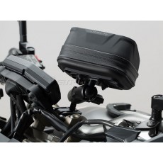 SW-MOTECH Universal GPS Mount Kit Navi Case Pro M Универсальный чехол для смартфонов, навигаторов в комплекте с креплением на руль, зеркало арт. GPS.00.308.30201/B   